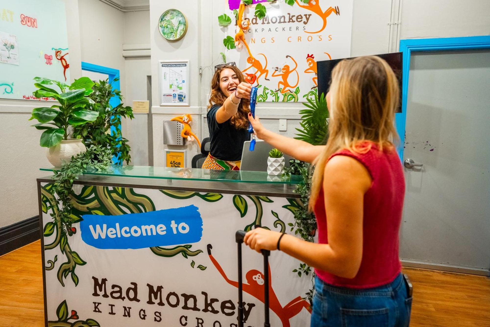 Mad Monkey Kings Cross (Adults Only) Hostel Sydney Exterior photo